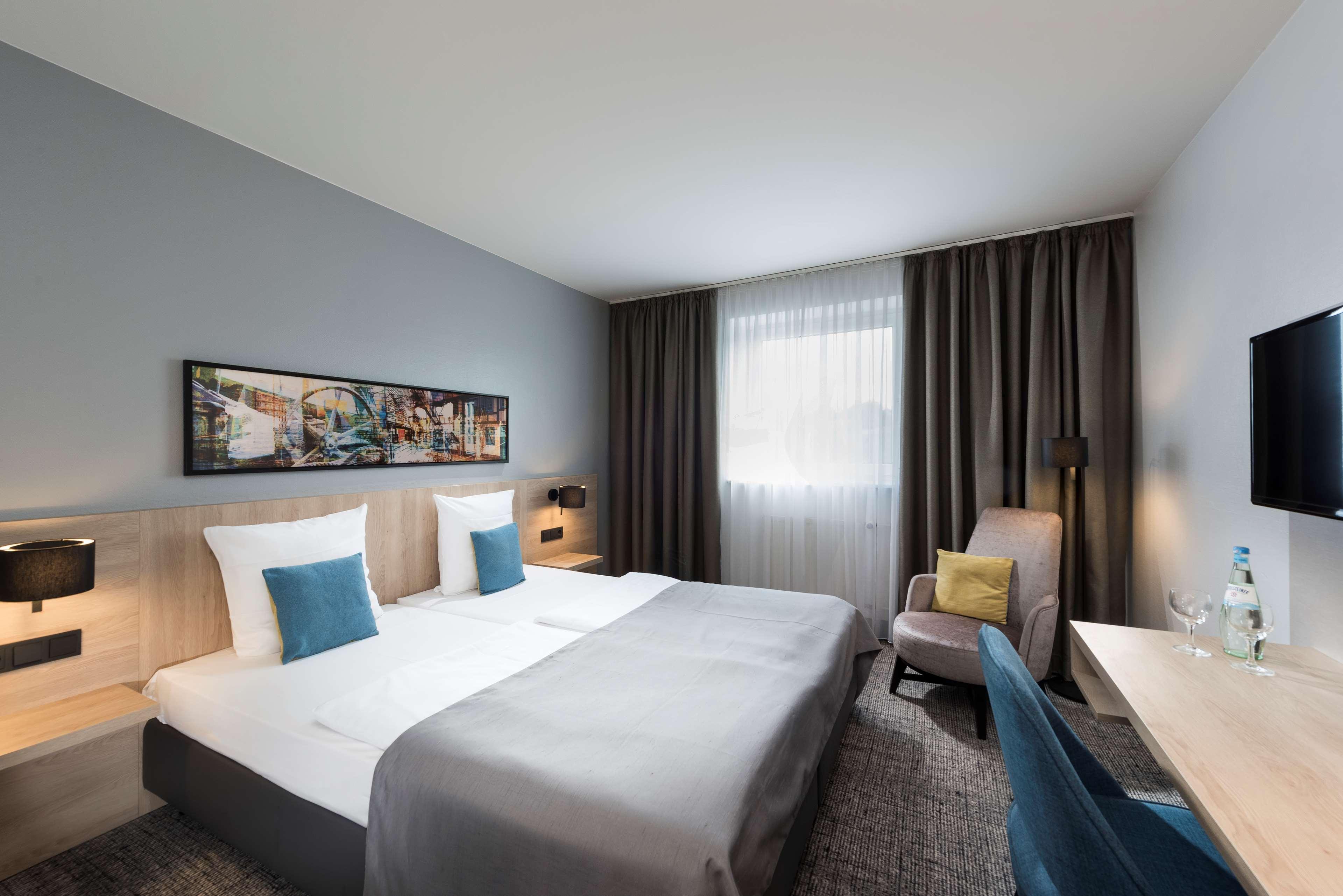 Ramada By Wyndham Flensburg City Экстерьер фото