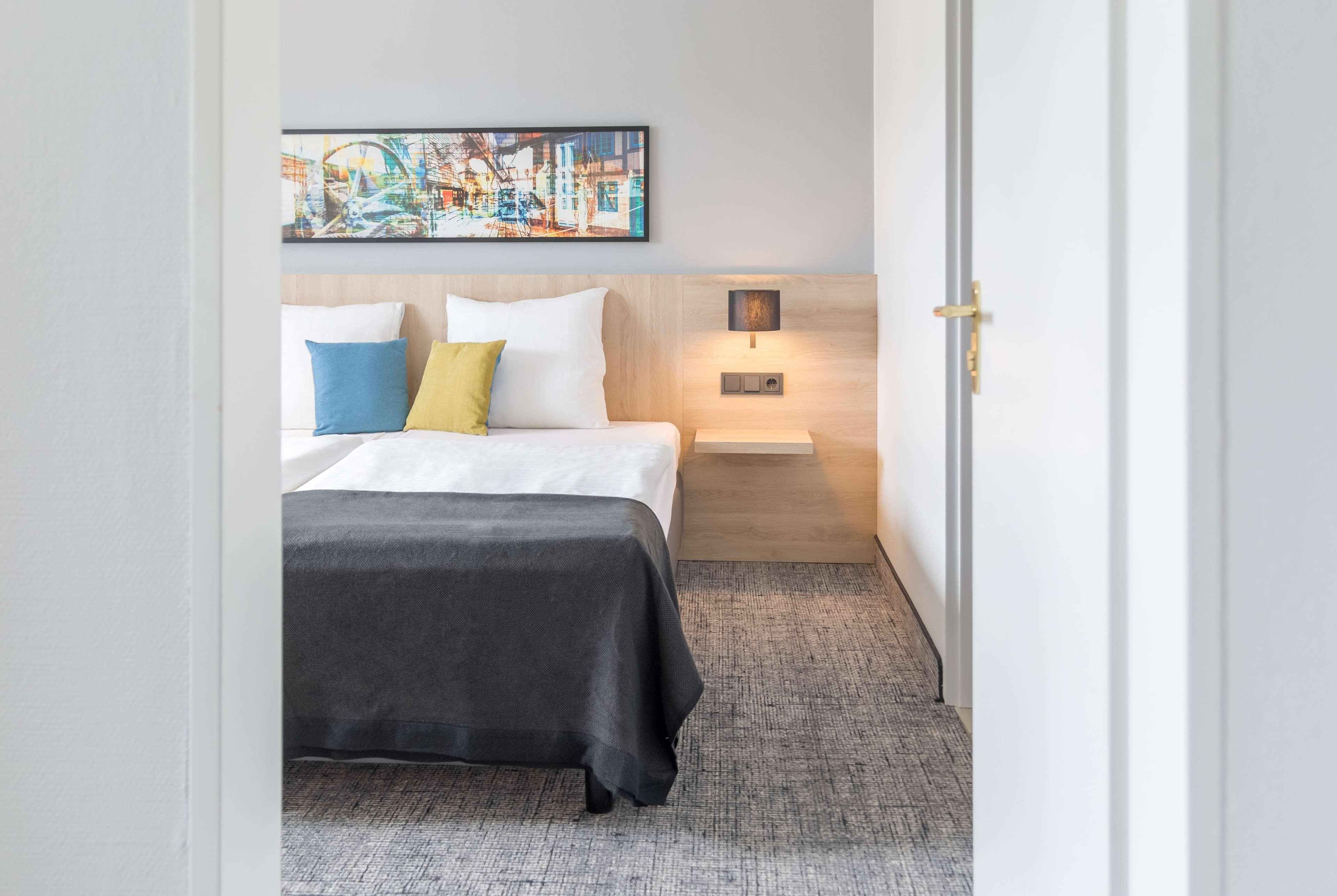 Ramada By Wyndham Flensburg City Экстерьер фото