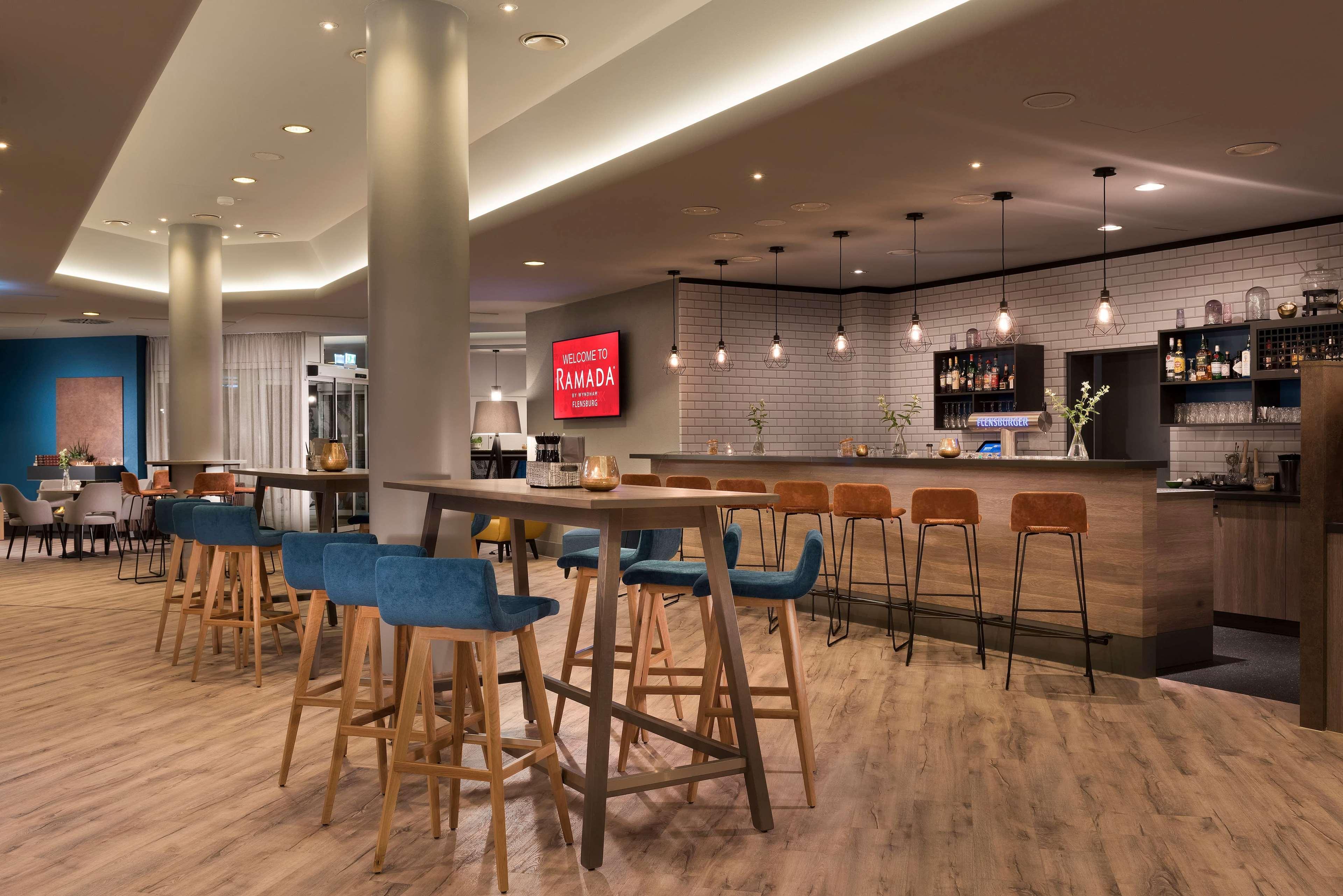 Ramada By Wyndham Flensburg City Экстерьер фото