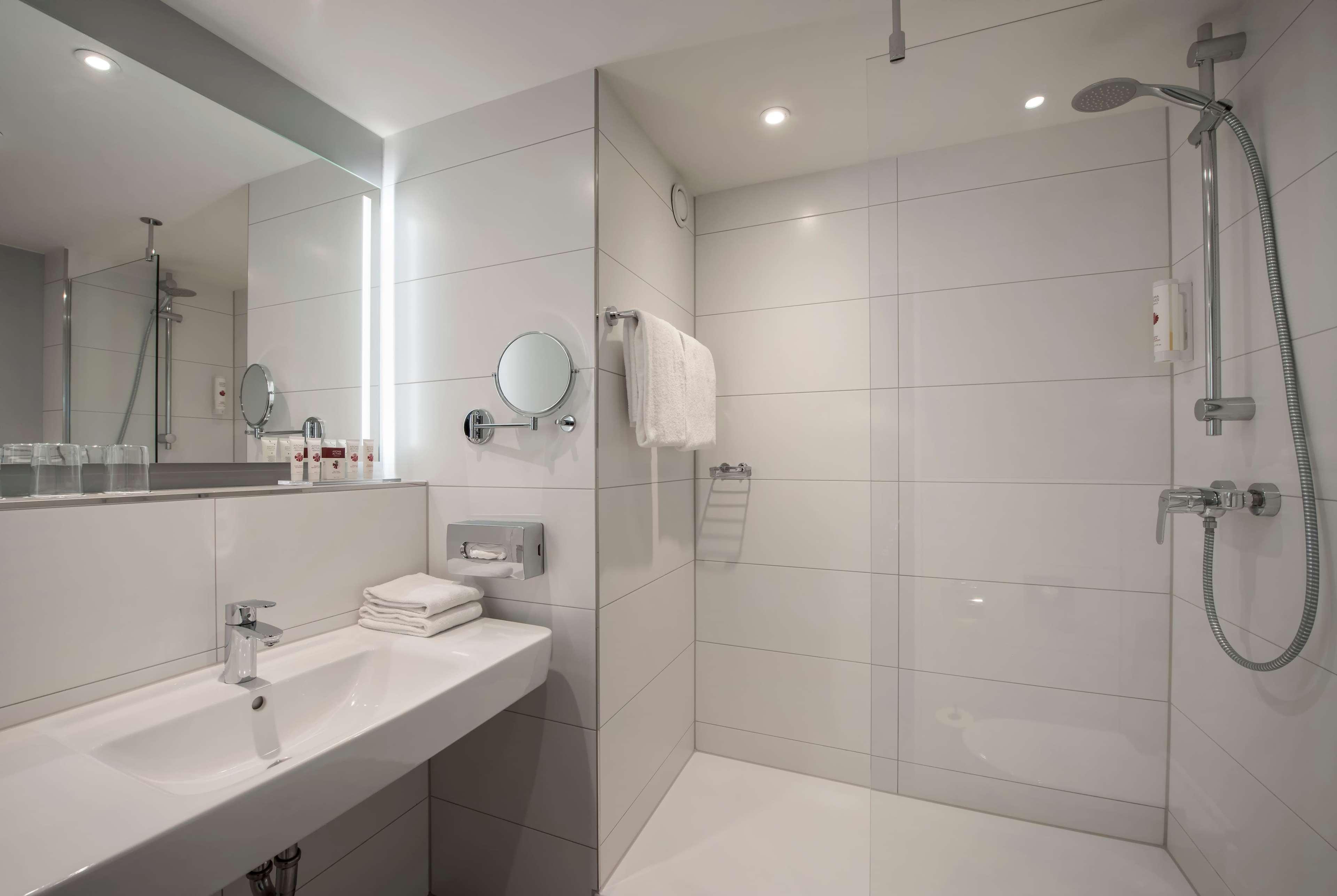 Ramada By Wyndham Flensburg City Экстерьер фото