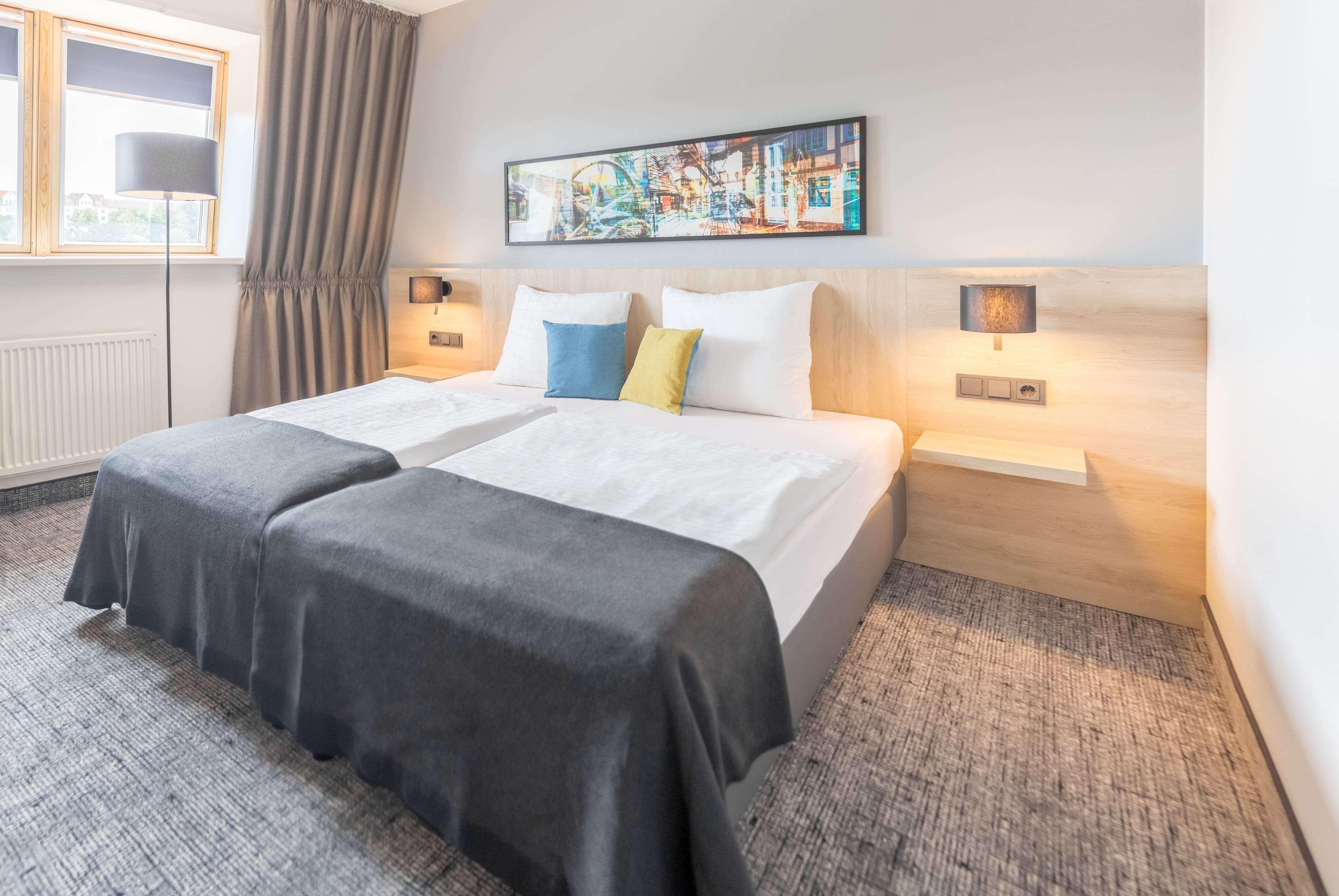 Ramada By Wyndham Flensburg City Экстерьер фото
