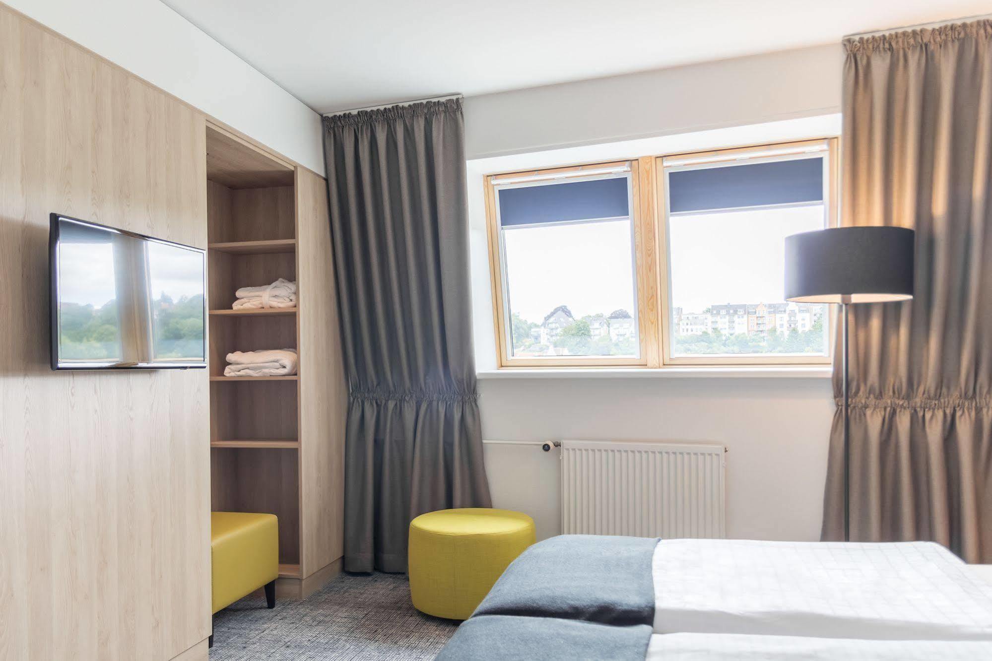 Ramada By Wyndham Flensburg City Экстерьер фото