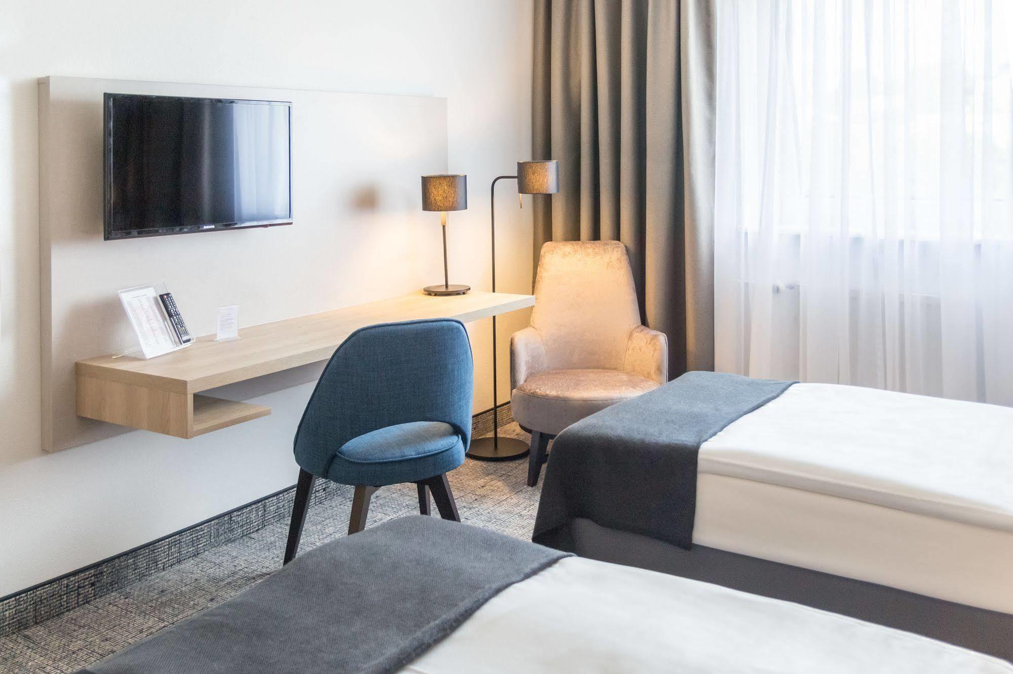 Ramada By Wyndham Flensburg City Экстерьер фото