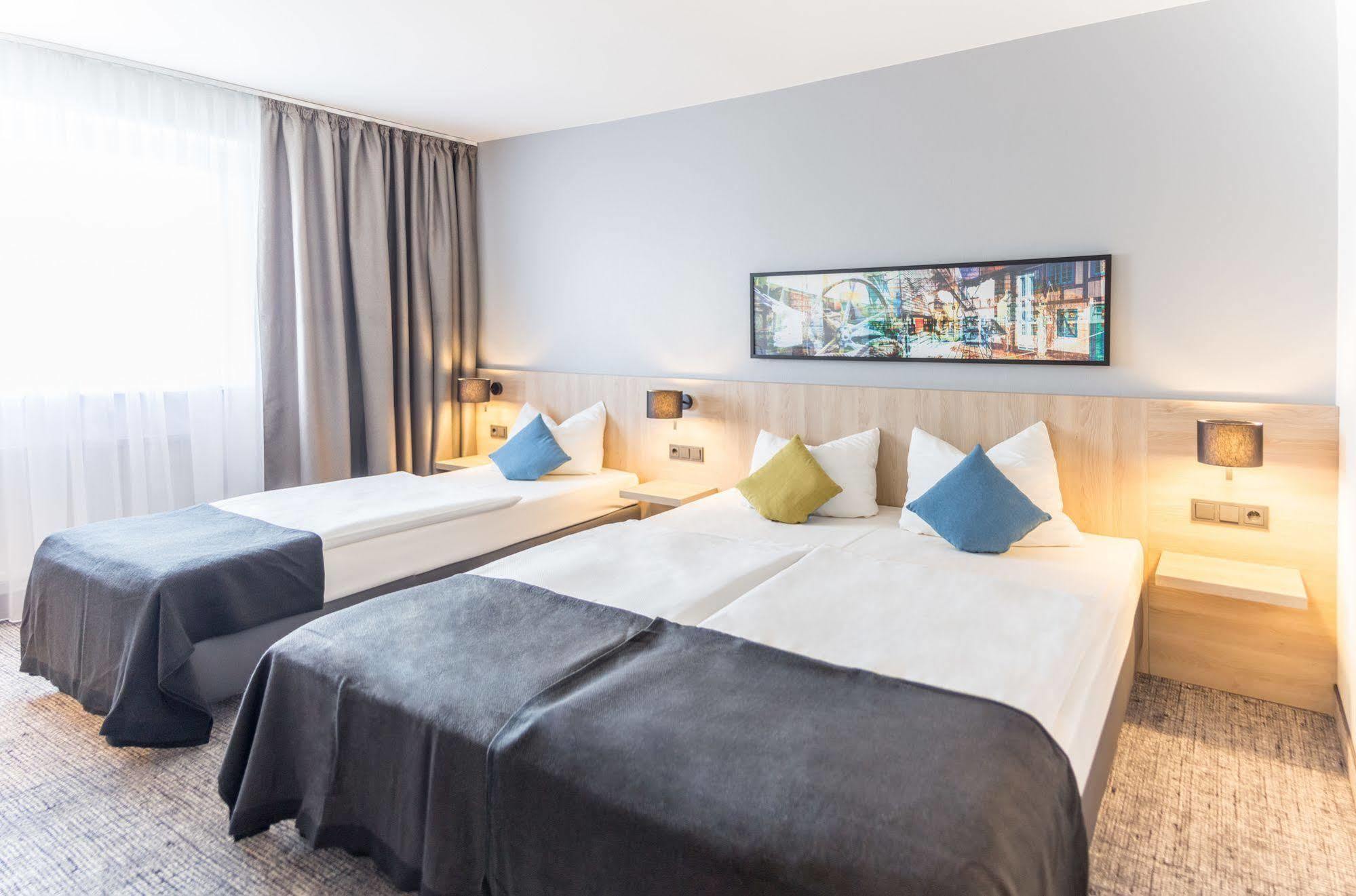 Ramada By Wyndham Flensburg City Экстерьер фото