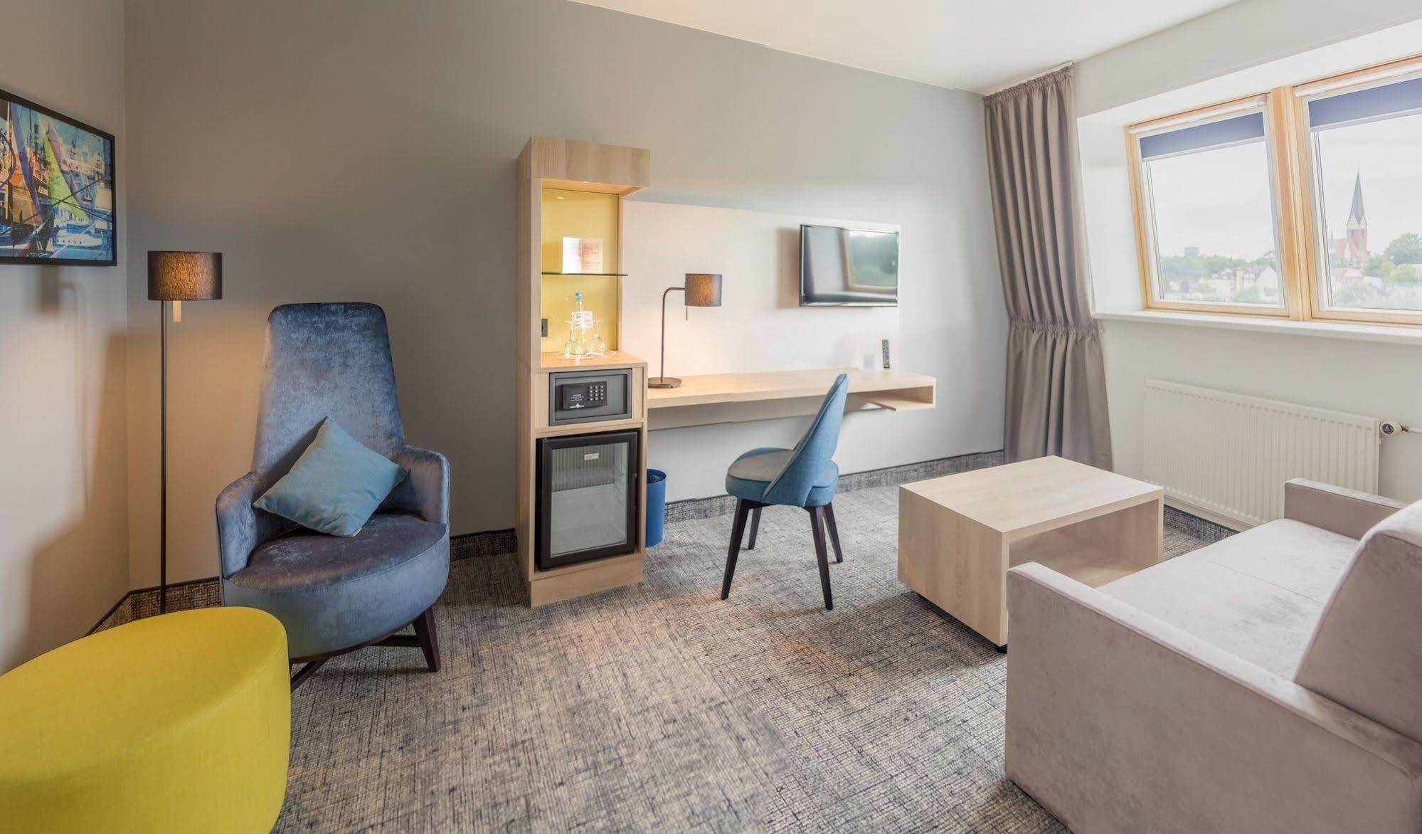 Ramada By Wyndham Flensburg City Экстерьер фото